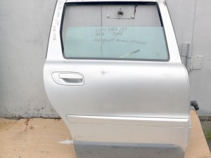Купить -  Дверь задняя правая для Вольво XC70  (XC70 2002 JAP)