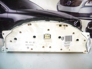 69594/210T Панель приборов Вольво S60, S80, V70, XC70 (V70.05N0602 SKRU10-17)