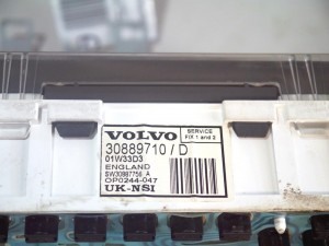 30889710 Панель приборов Вольво S40 (V40.2002RED SKRU6-17)