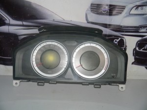 610U Панель приборов Вольво XC60 (XC60.2012D17)
