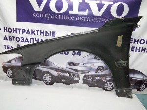 Крыло переднее правое чёрное для Вольво S60,V70 (V70N6946 SKRU6-18)