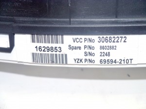 8602882 Панель приборов Вольво S60, S80, V70, XC70 (XC70.05SKRU10-18)