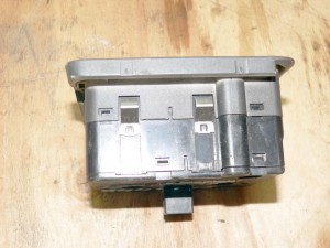 Купить - 9441046 Выключатель фар для Вольво S60, XC70, S80  (XC70 2002 JAP)