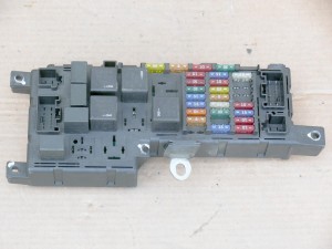 Купить - 8678449 Блок предохранителей в моторном отсеке для Вольво S60, XC70, S80, XC90  (S80 2004 A
