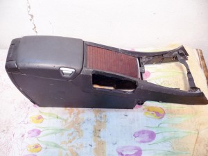 Купить -  Подлокотник для Вольво S60  (S60 2005 2.4 KON0814)