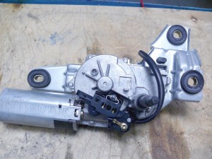 Купить - 9154525  Моторчик стеклоочистителя задний для Вольво XC70, V70