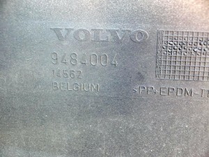 9484004 Бампер задний Вольво S60 (V70.2002SKRU4-16)
