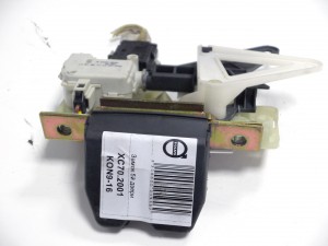 31253047 Замок 5й двери Вольво V70,XC70 (XC70.2001KON9-16)