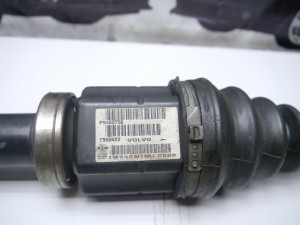 9463756 Приводной вал передний правый Вольво V70 (V70-1/T3.1999 SKRU6-17)