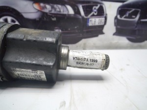 9470932 Приводной вал передний левый Вольво V70-I (V70-1/T3.1999 SKRU6-17)