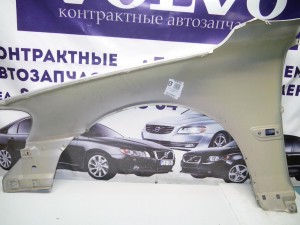  Крыло переднее правое Вольво S60, V70 (V70.01№9694 SKRU10-17)