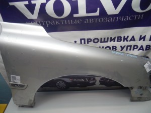 Крыло переднее правое Вольво S60, V70 (V70.2002 SKRU1-17)