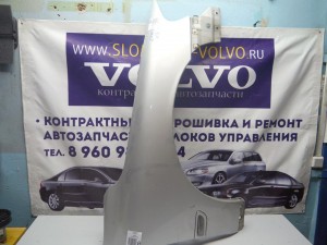  Крыло переднее правое Вольво S60, V70 (V70.2001 SKRU2-17)