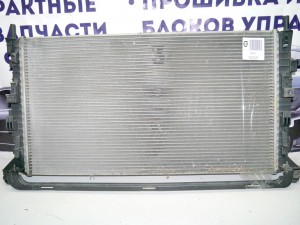  Радиатор Вольво S40-2 (V50.2010-2.0 SKRU12-17)