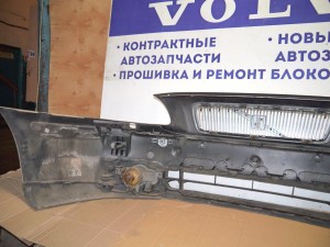 9190305 Бампер передний Вольво V70 (V70.00N5518 SKRU10-17)