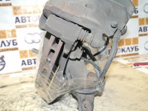  Ступица передняя левая Вольво S40 (V40.2003SKRU5-16)