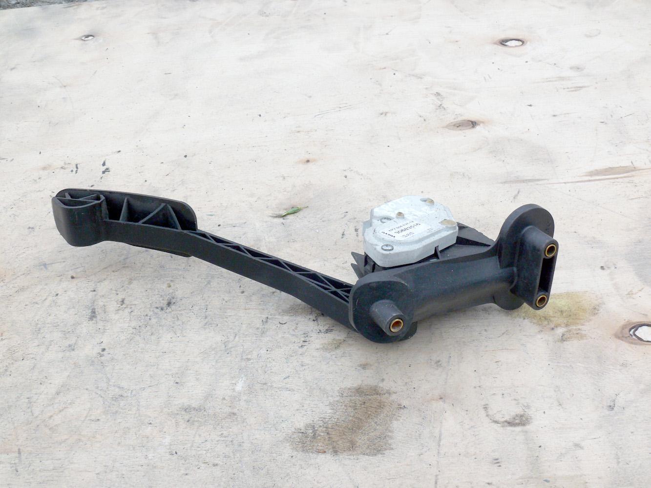 Купить - 30683516 Педаль газа для Вольво S60, XC70, S80 (S80 2004 AME)